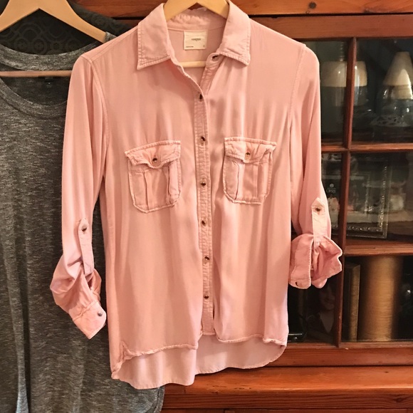 Francesca's Pink button down shirt - Picture 3 of 7